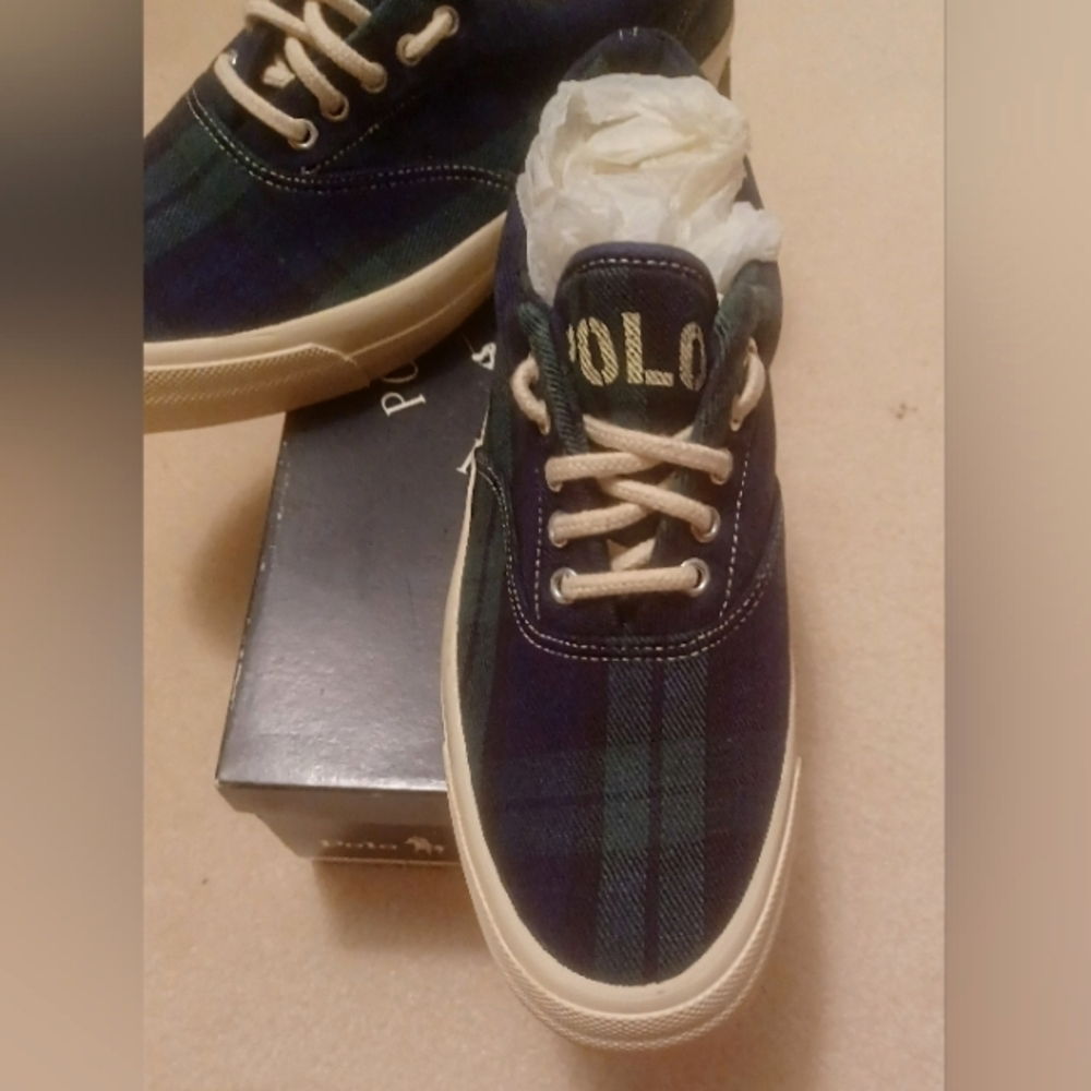 Mens vintage Polo Ralph Lauren plaid sneakers. Size 9. Never been worn.